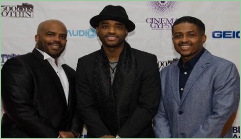 Are Larenz Tate and Brothers, Larron Tate and Lahmard Tate Triplets?