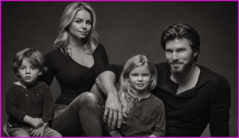 Christopher Russell Wikipedia: His Wife, Net Worth, Parents, Bio-Facts